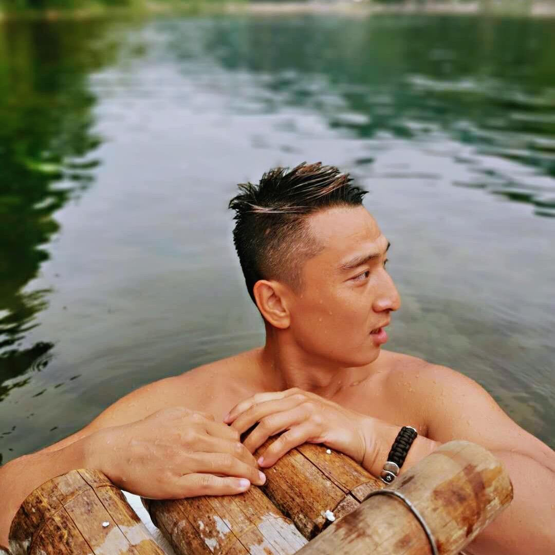 乾坤日月