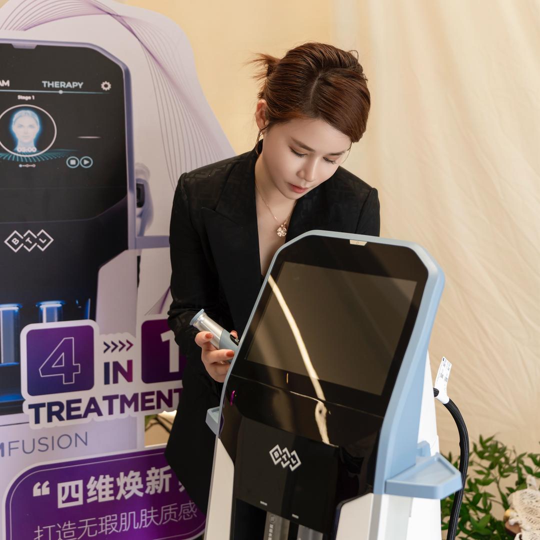 安吉润美珈—章老板