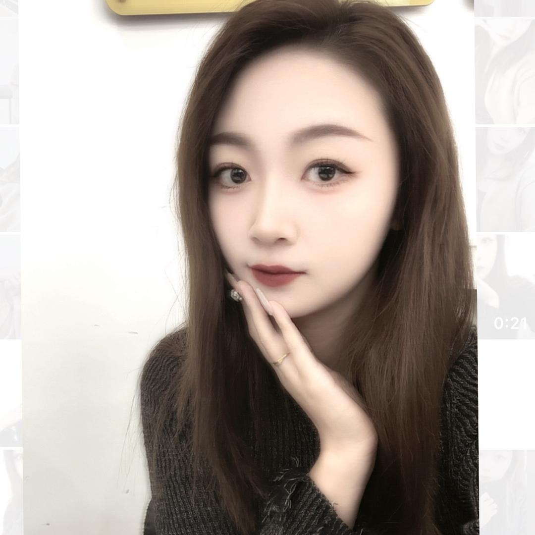 宁陵汽车贴膜的胖妮