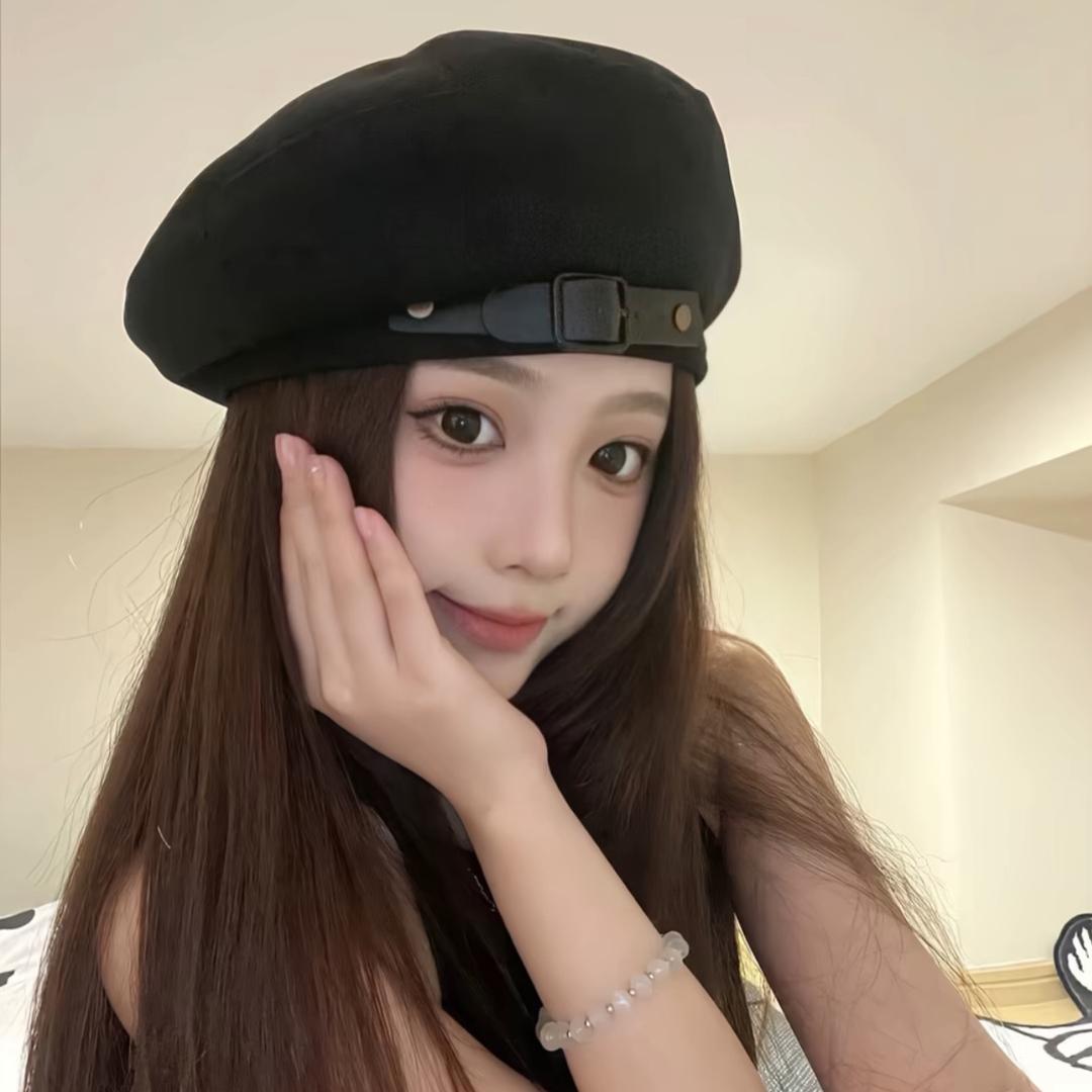 星星跌进月亮怀里🌙