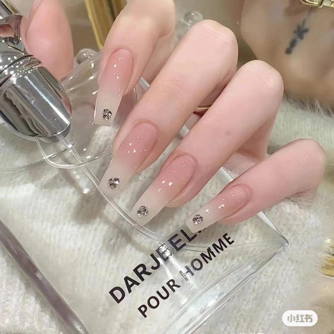 大 米 穿戴甲