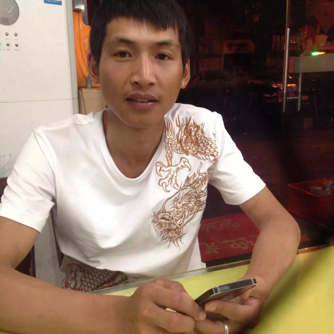 何哥👑 👑 👑