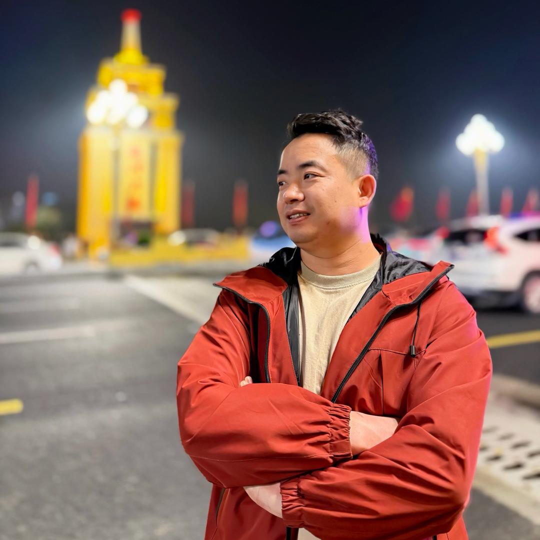 刘大师在太原修台球杆