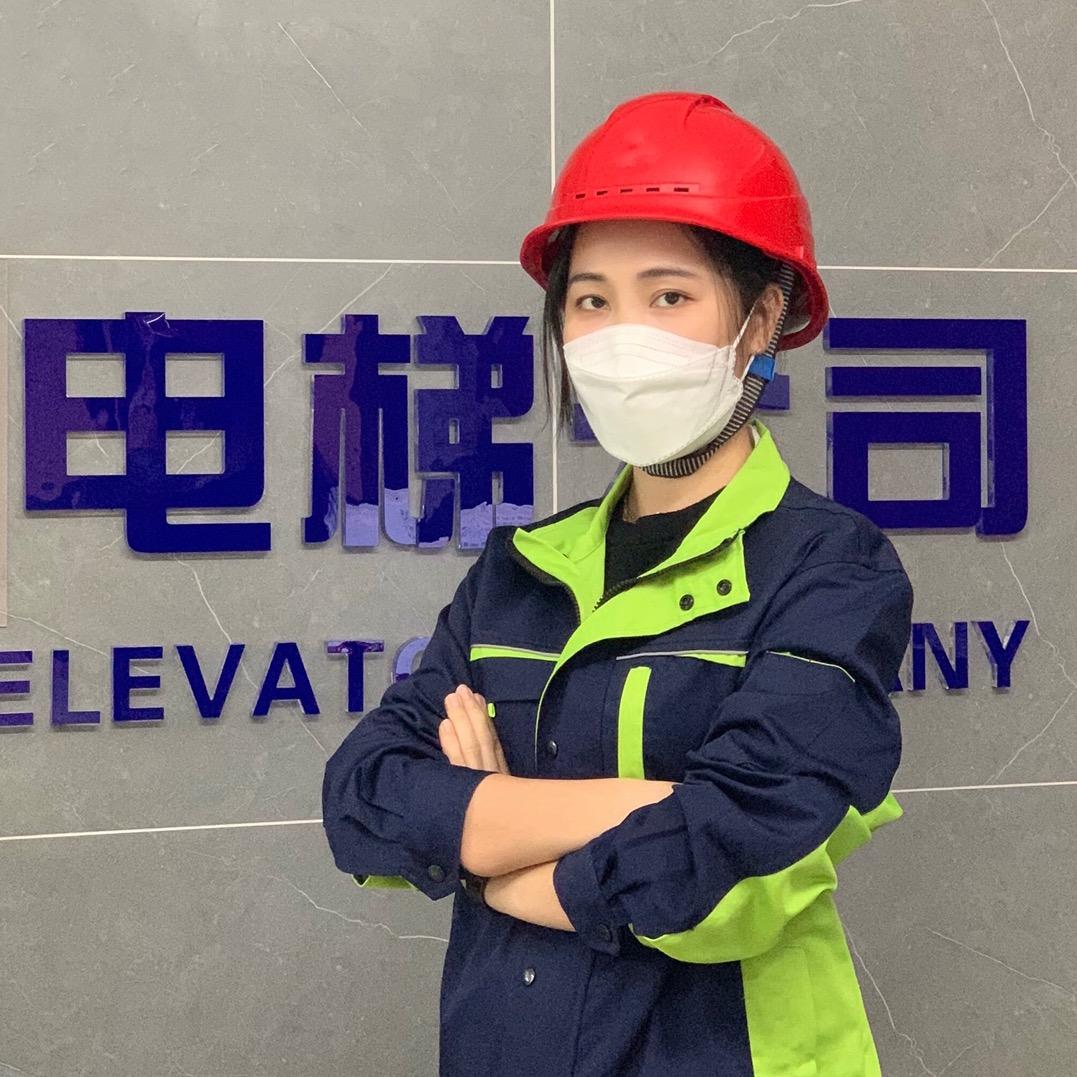修电梯的小表妹