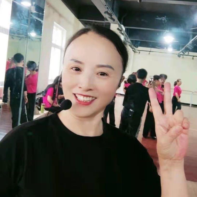 镜海舞蹈