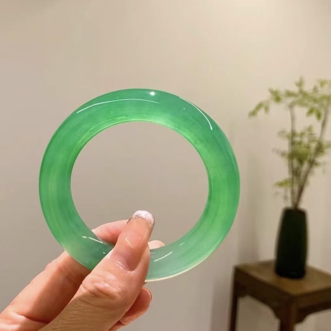 翡来运转缅翠总店