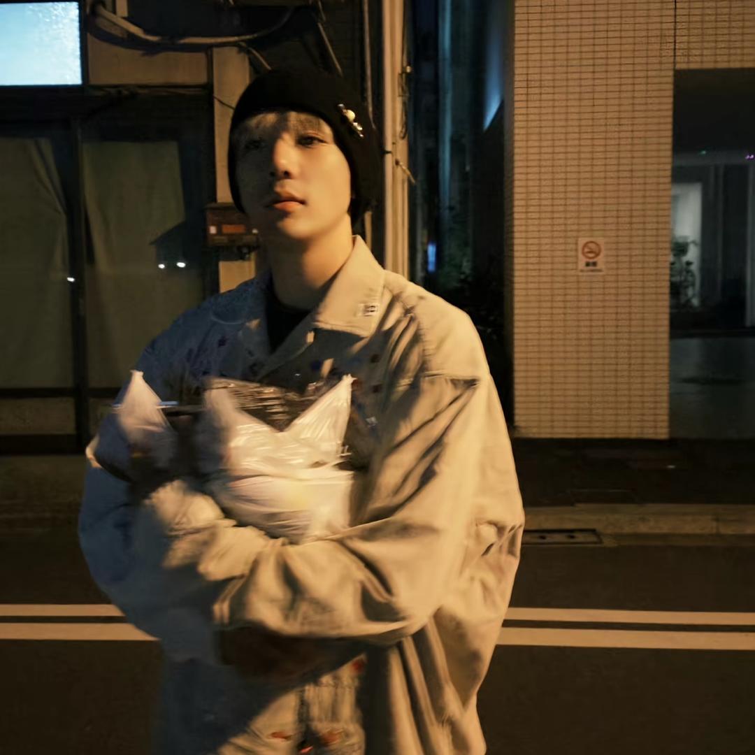 自由男神