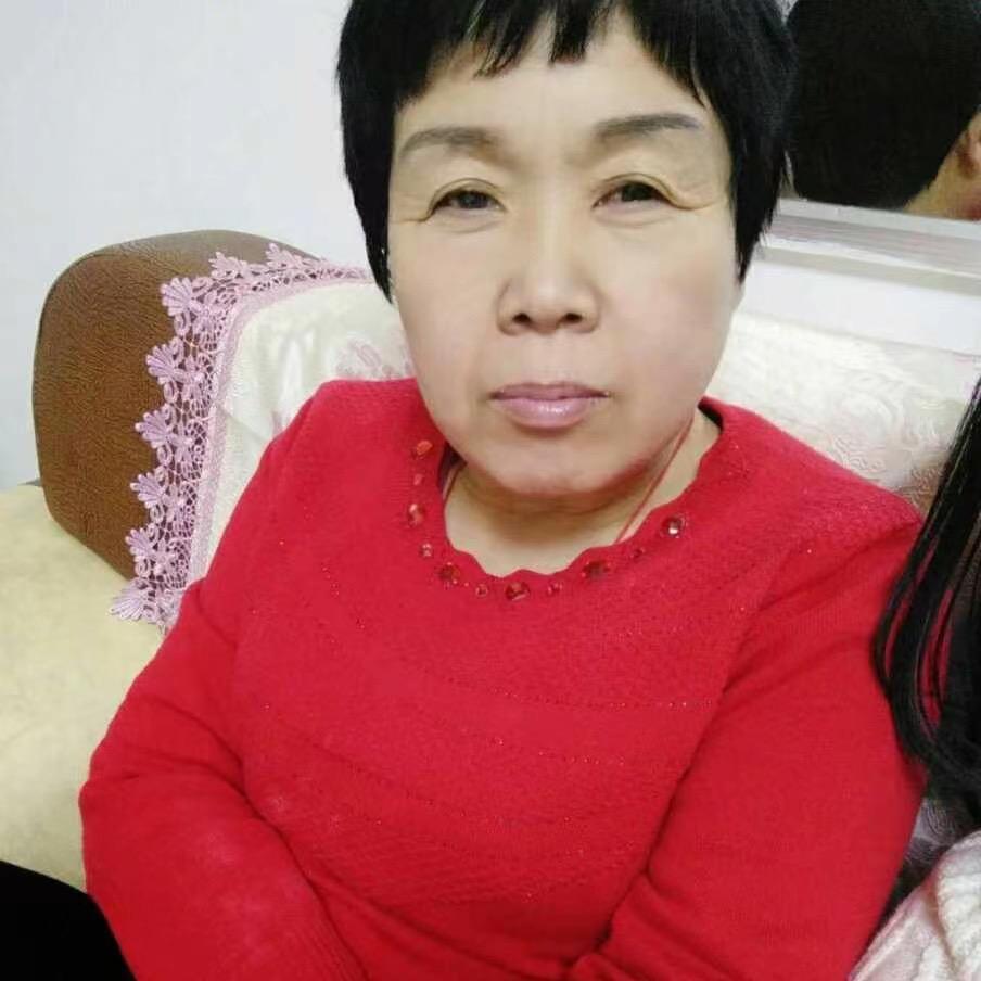 靳春英