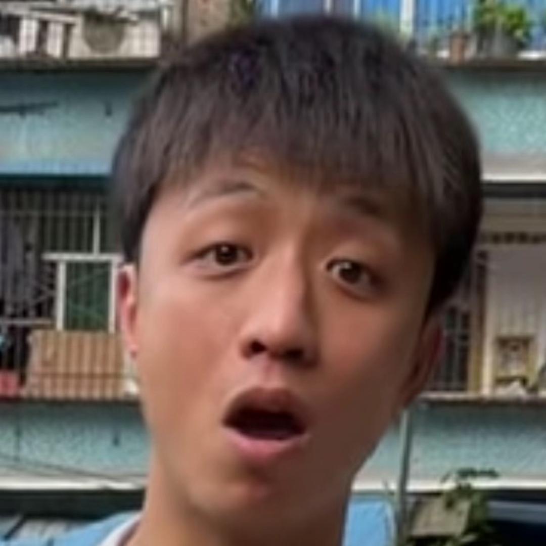小镇的街娃
