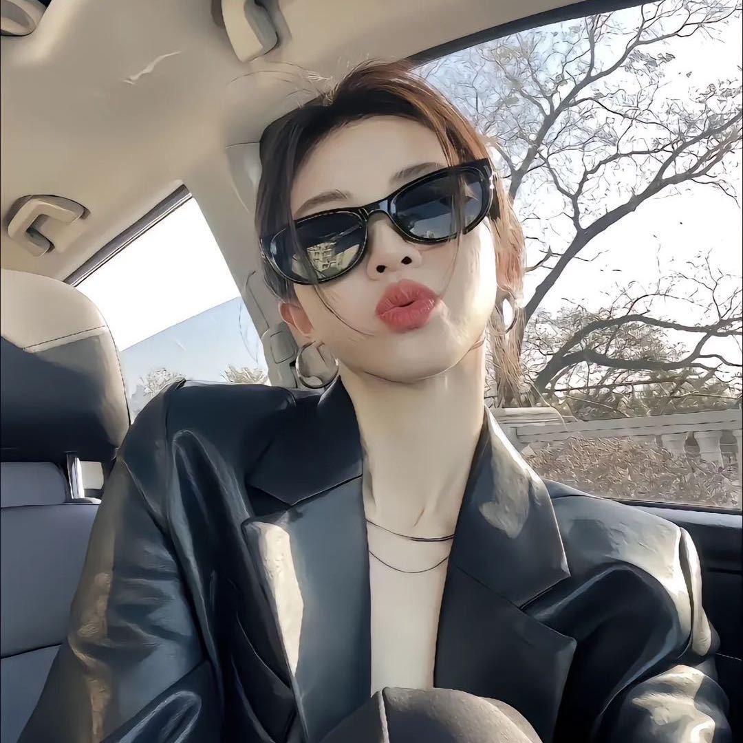 粤E  @ 李小姐：🤍