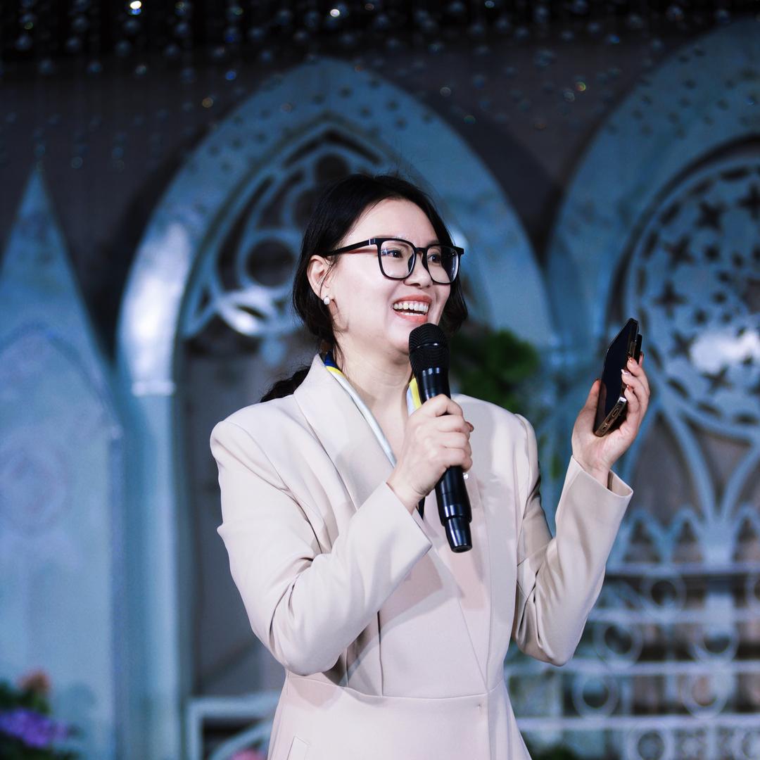 🎤草莓老师🍓婚礼主持