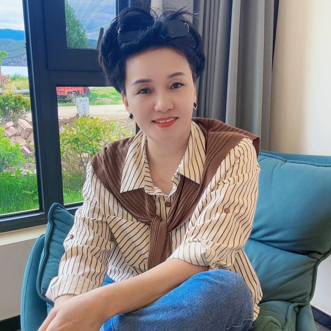 💎卖珠宝的小姐姐