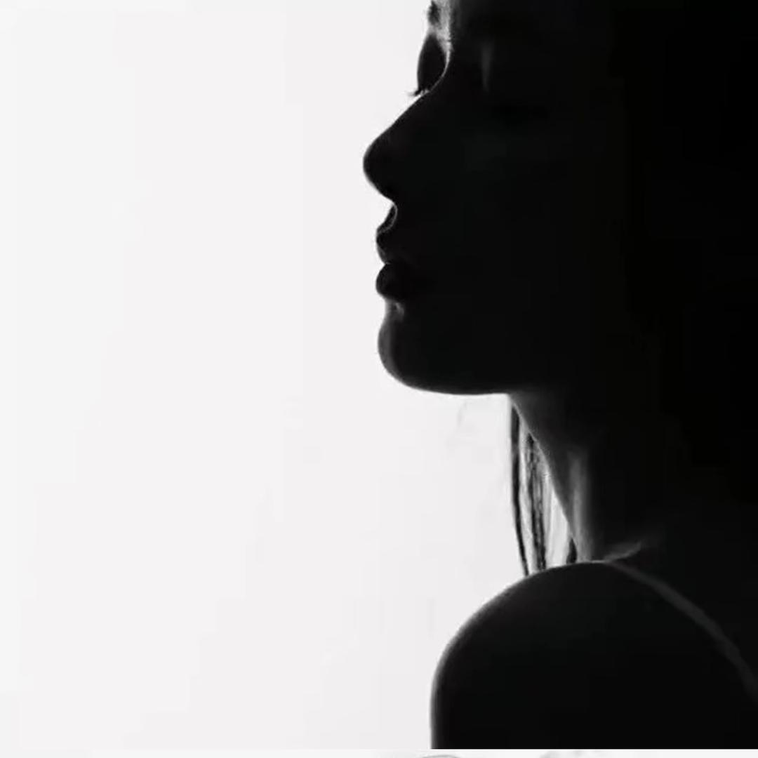 En