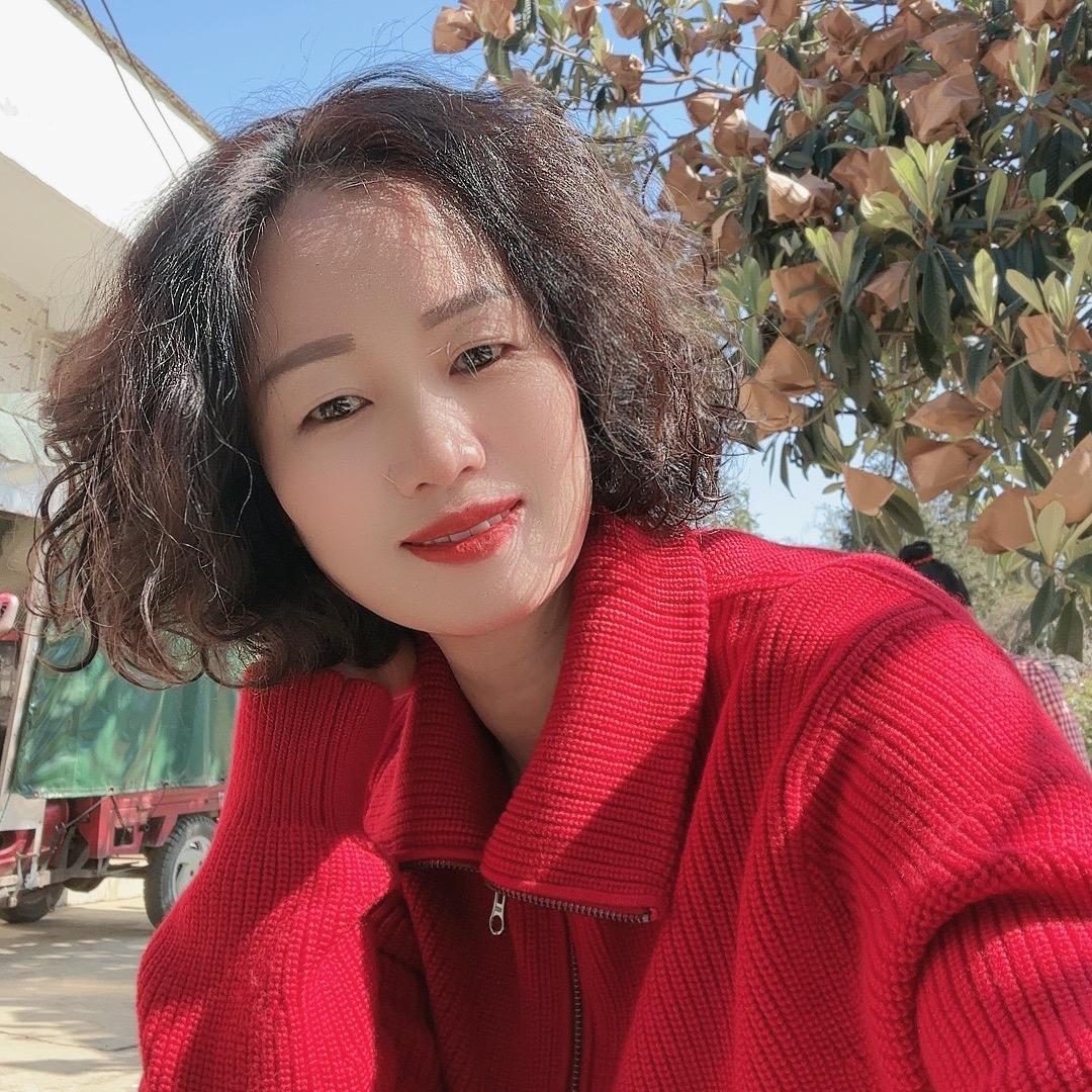 杨姐姐生活号1（每天中午12点半直播）