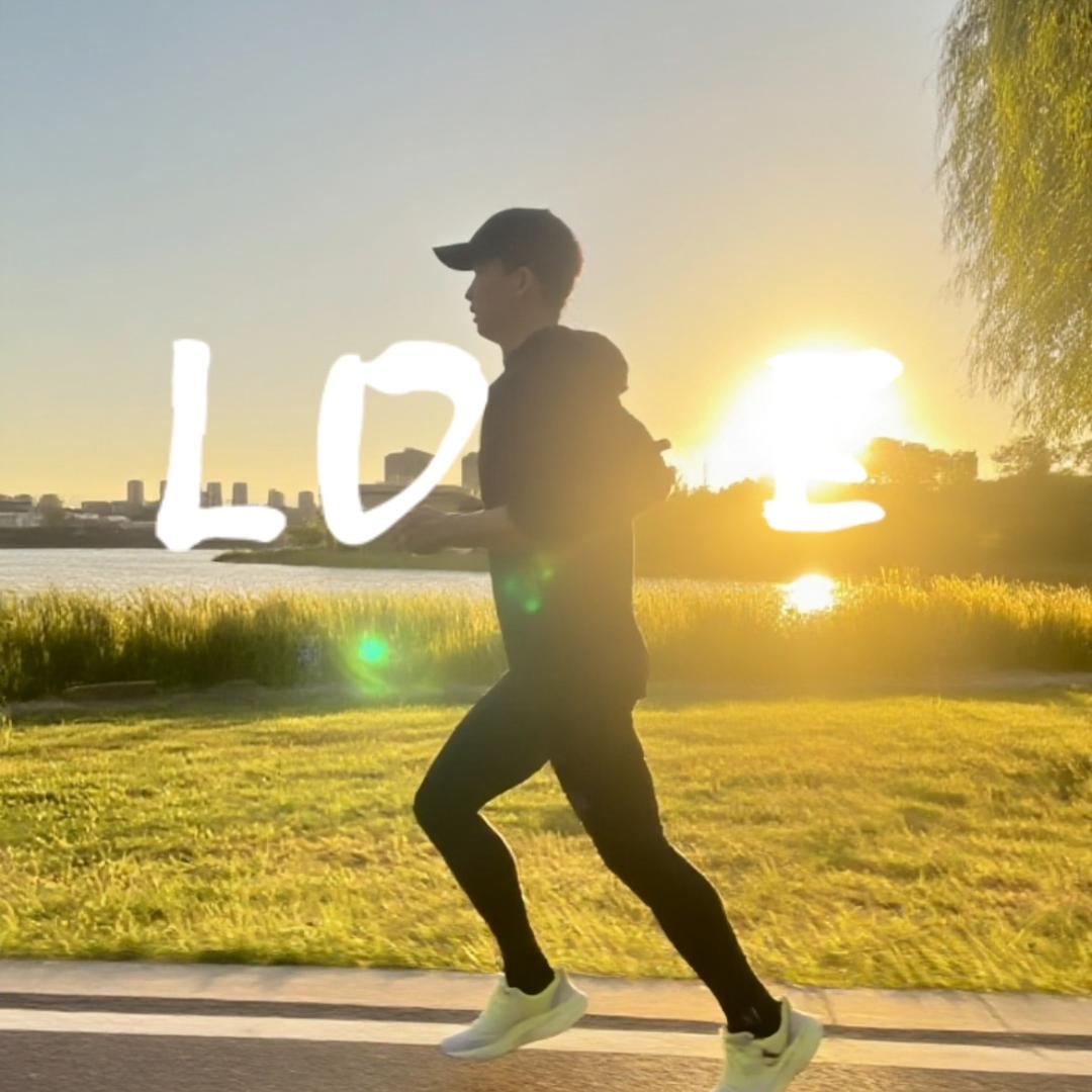 奔跑的😎少年