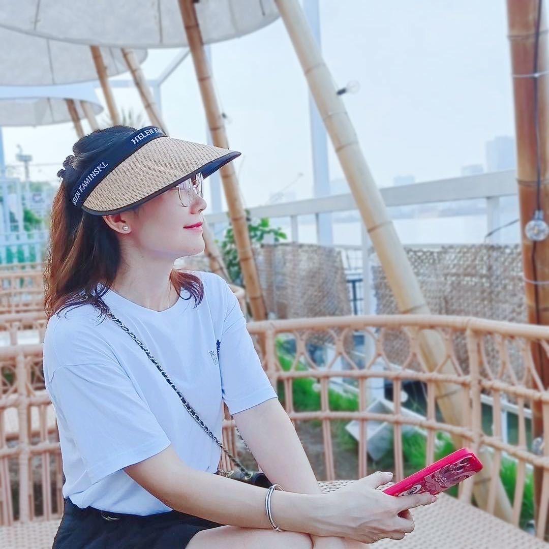 Miss Leung｜八月