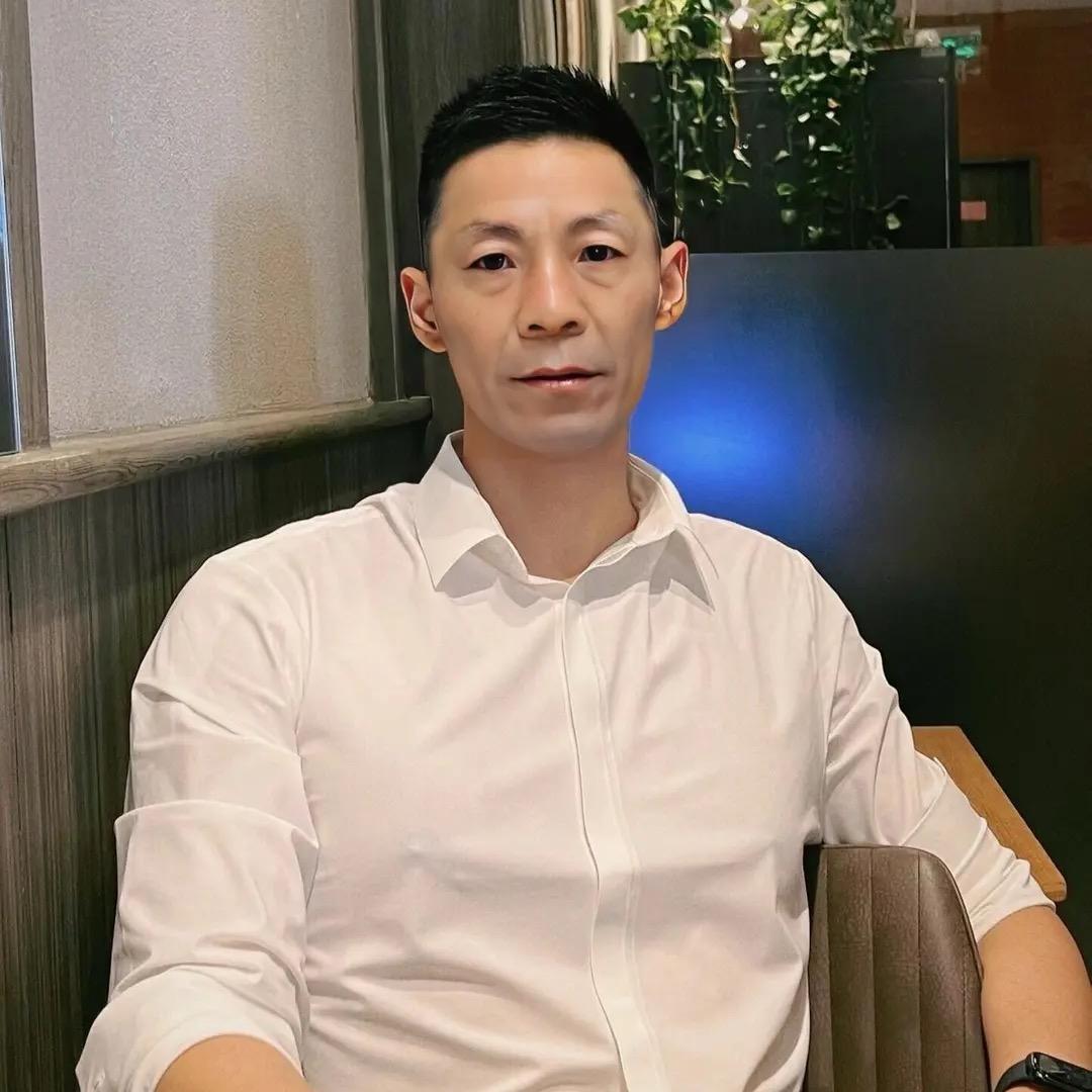 努力奋斗创造未来