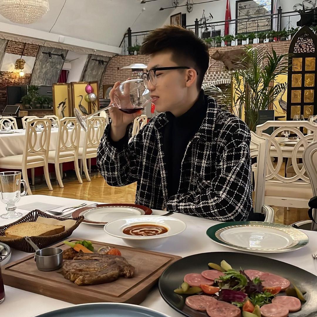 小熊胃胀了