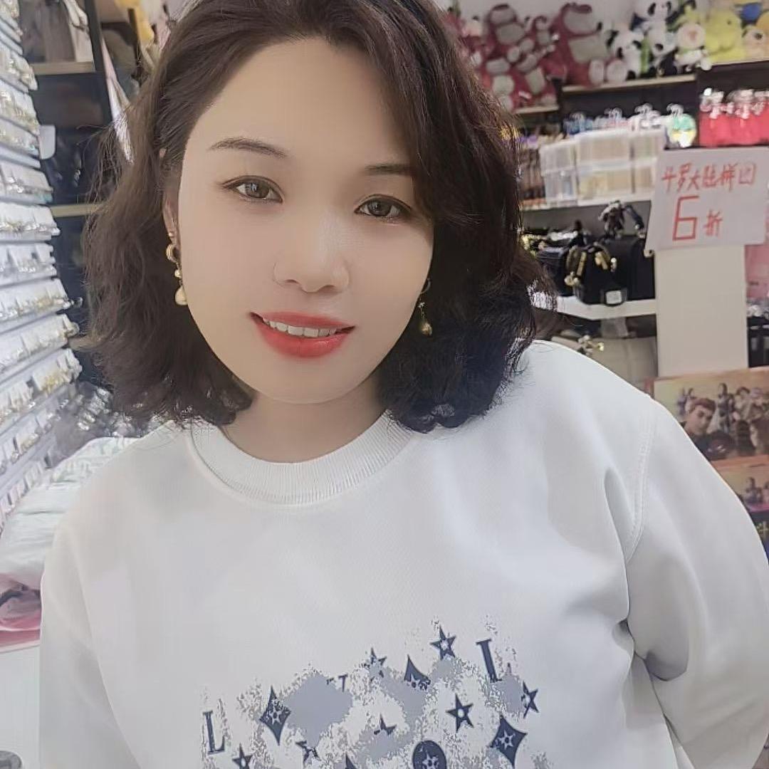 依依