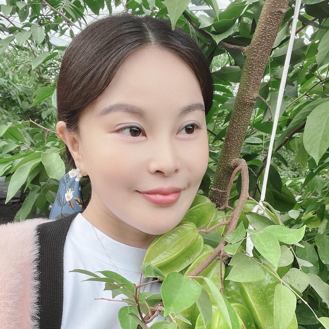 吧唧一口可爱