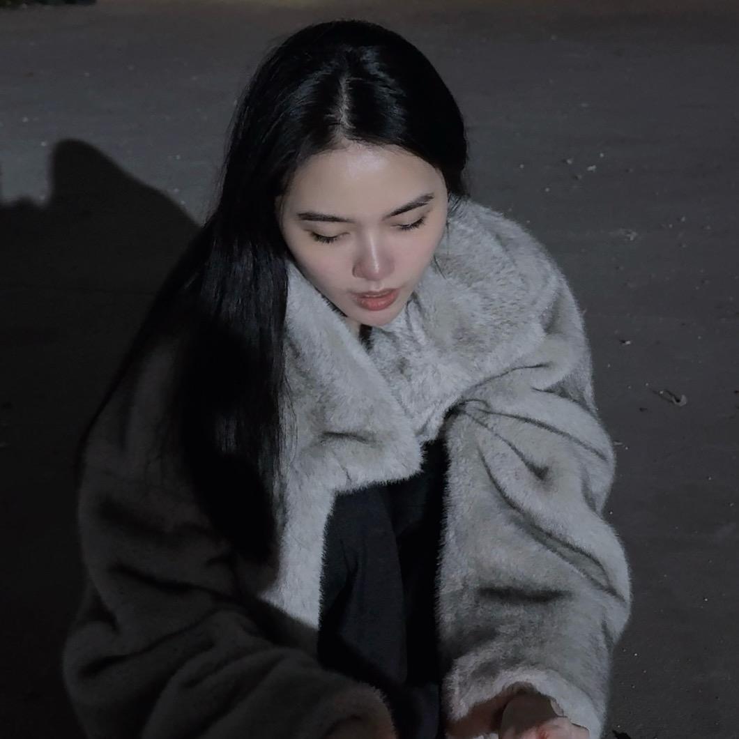 肚子咕咕叫.