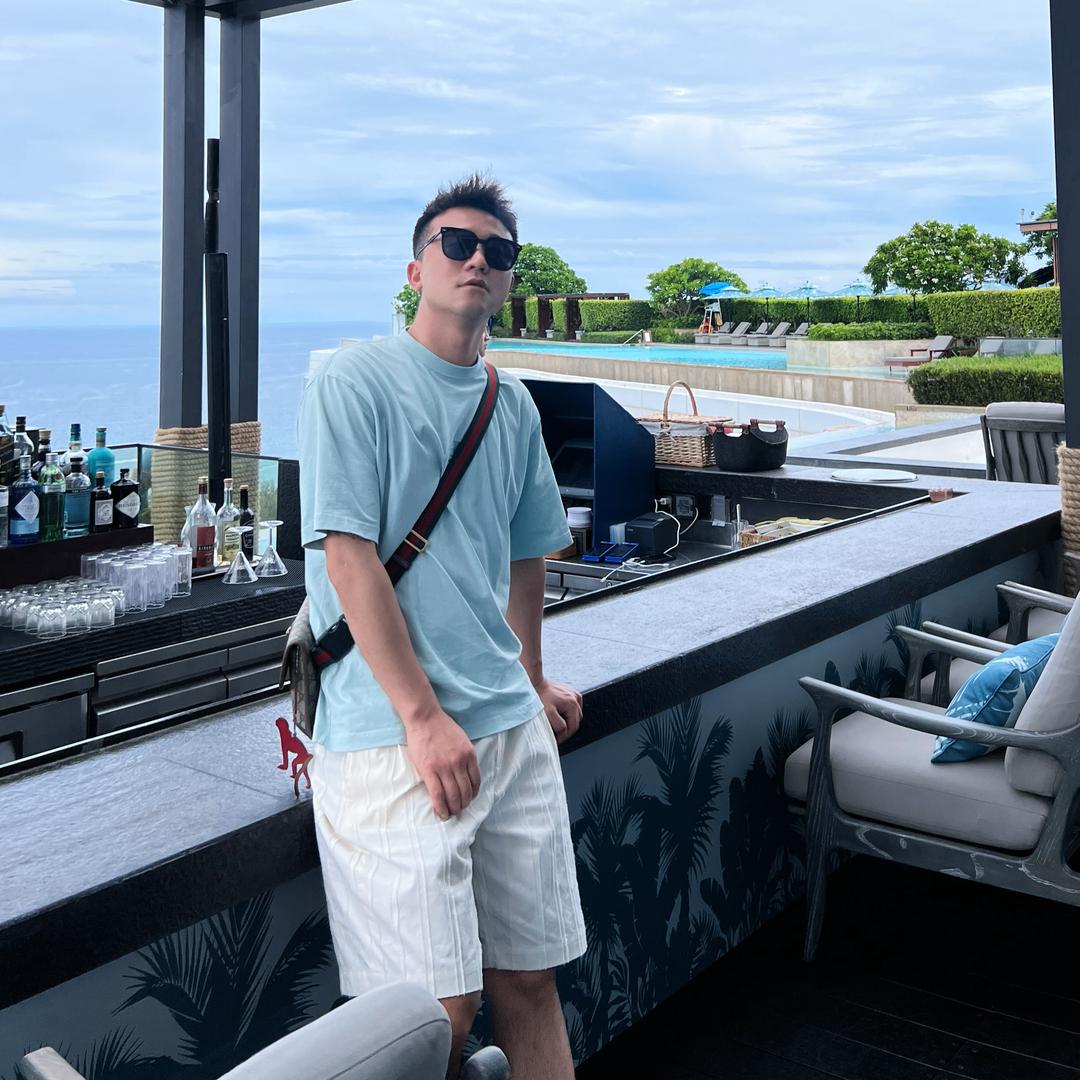 我叫李蒙（露营小趴菜）