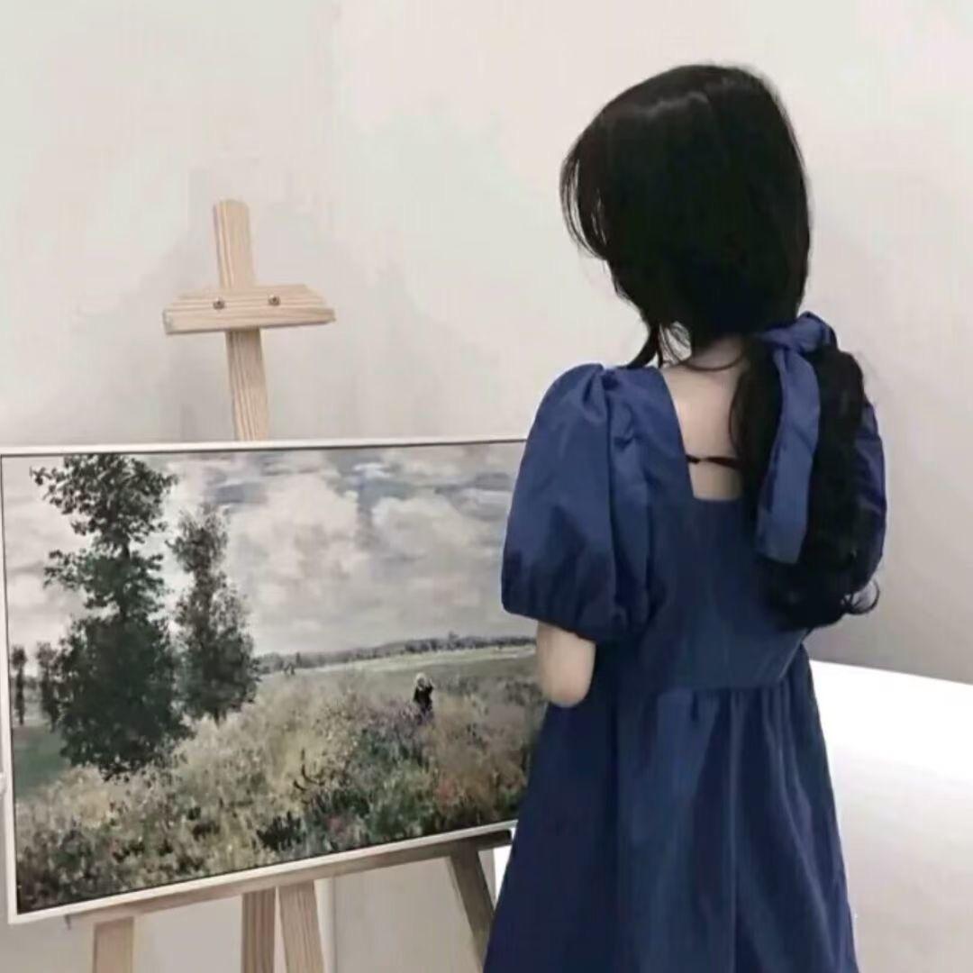 喜朵朵服饰店