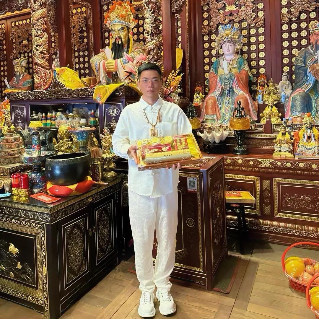 “巡龙堂”
