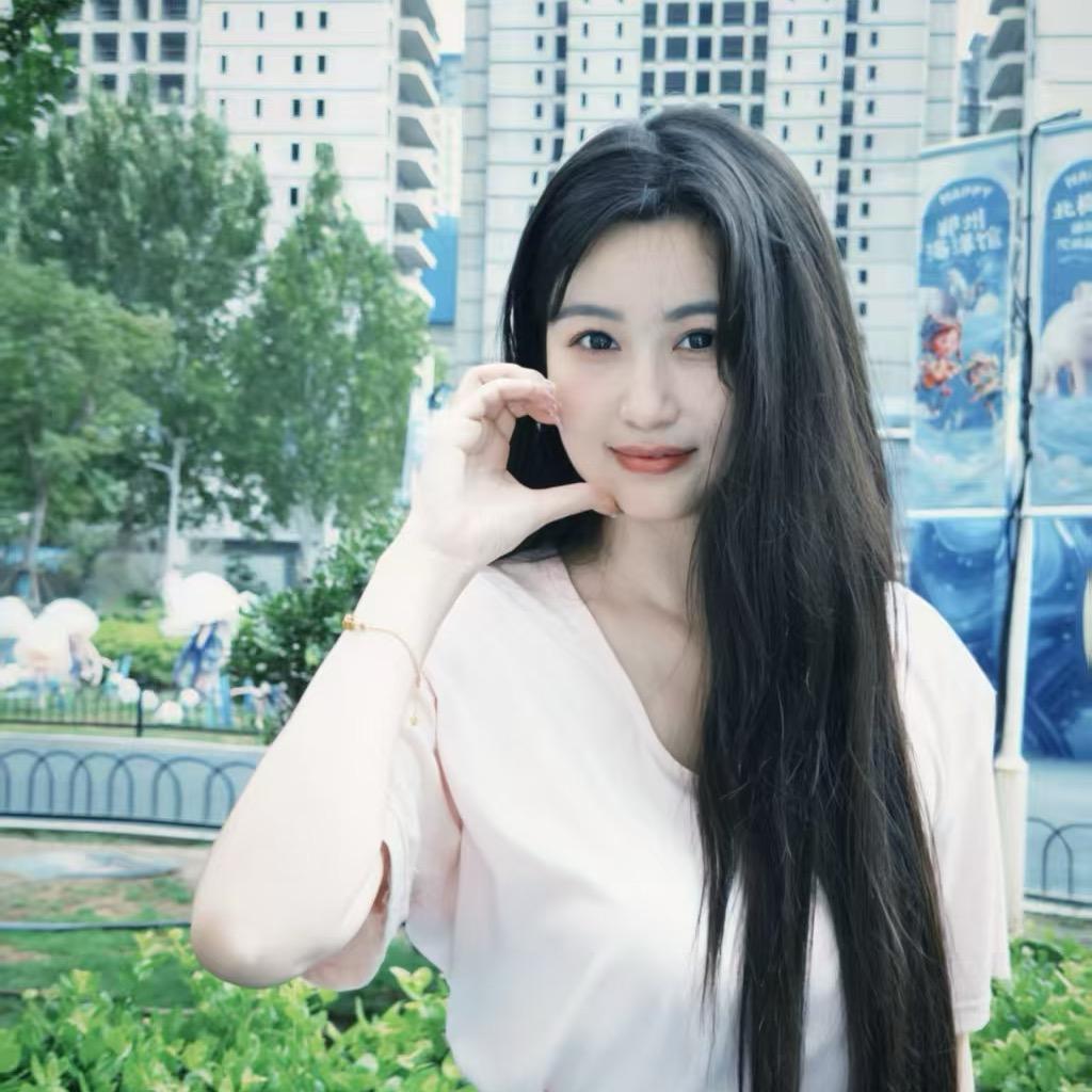 苌苌吖