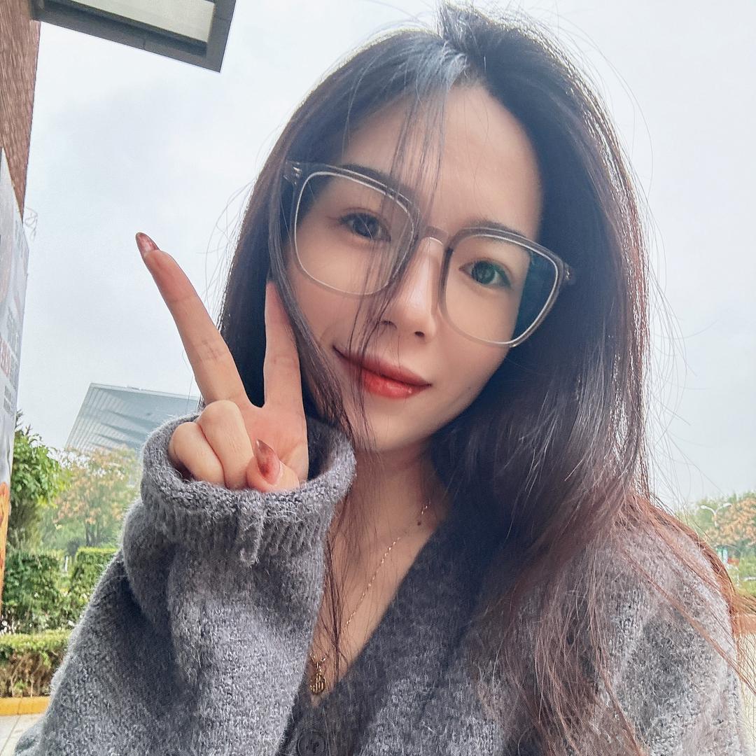 卖石榴的临潼女娃