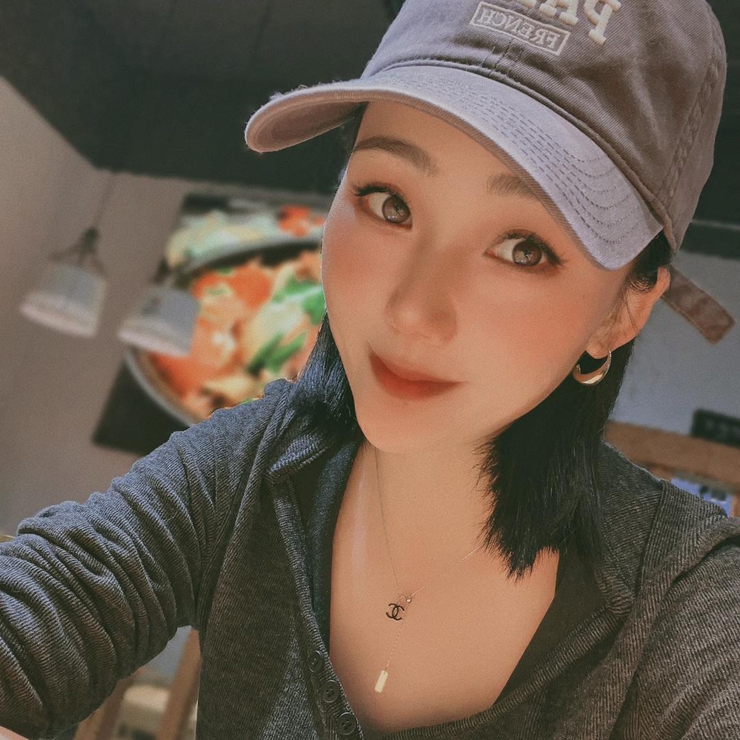汇川区珊珊服饰（王鹏宇姐姐）