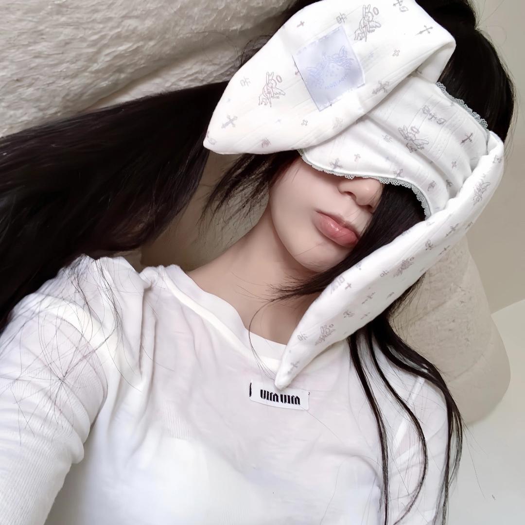 抱抱就脸红了
