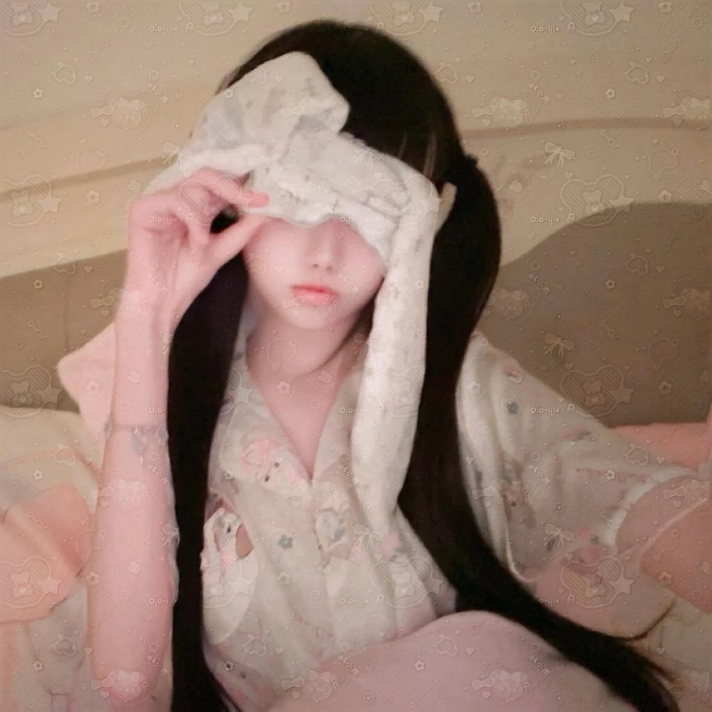 ⩌⩊⩌