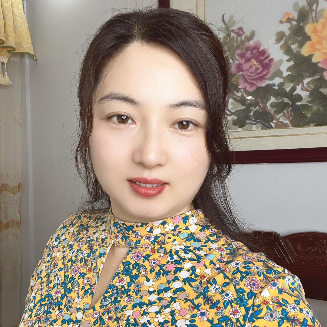 小何