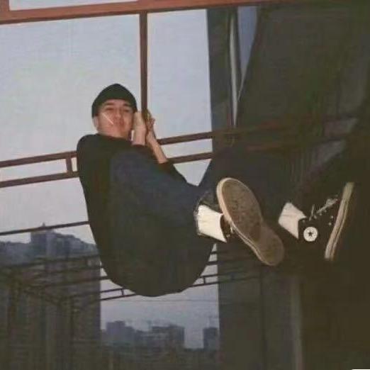 Y-、