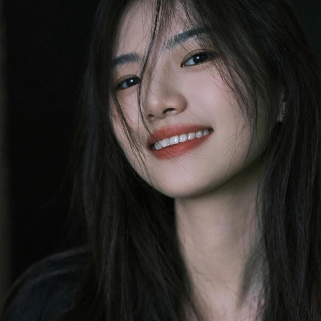 可乐不甜陈小姐