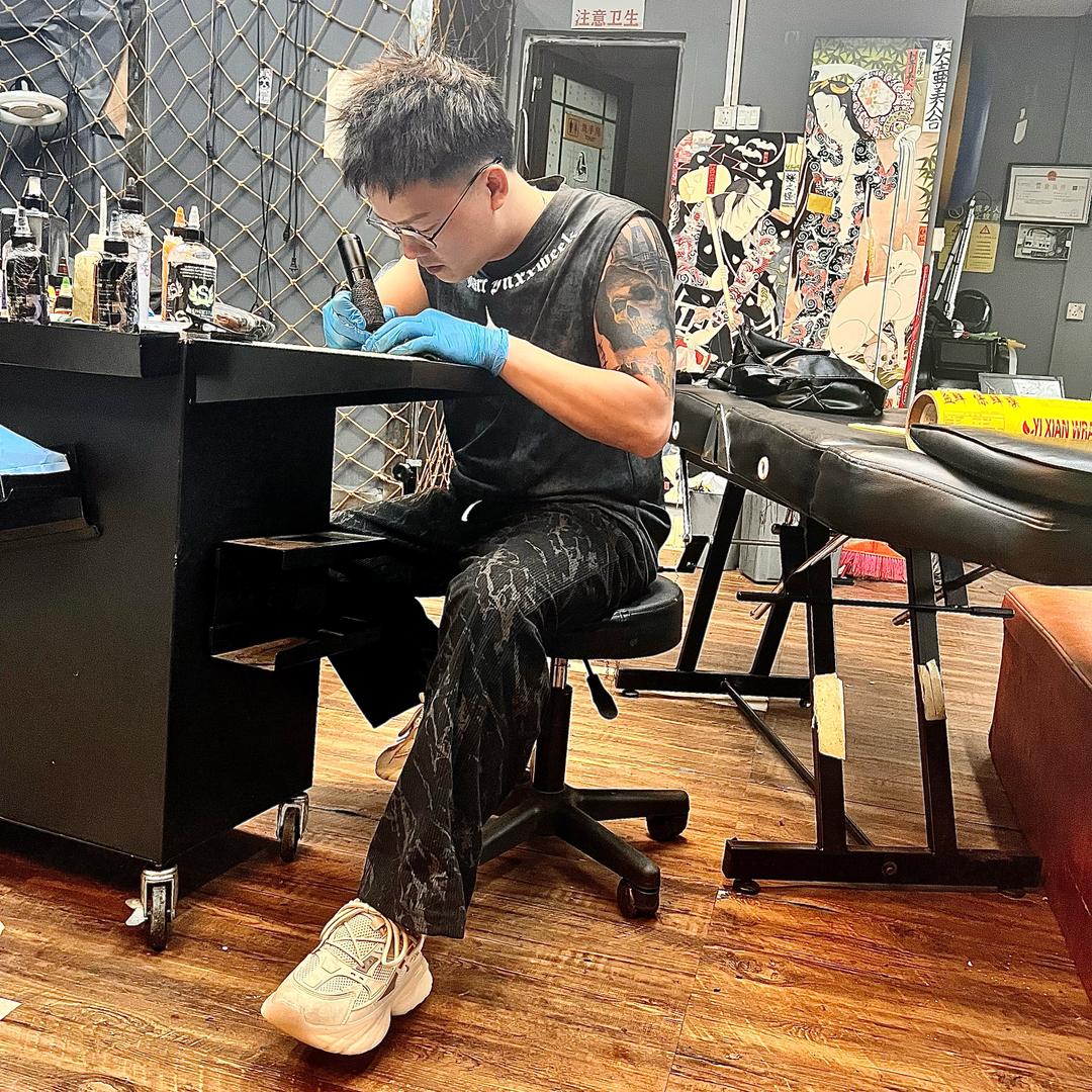 刺青六叔公