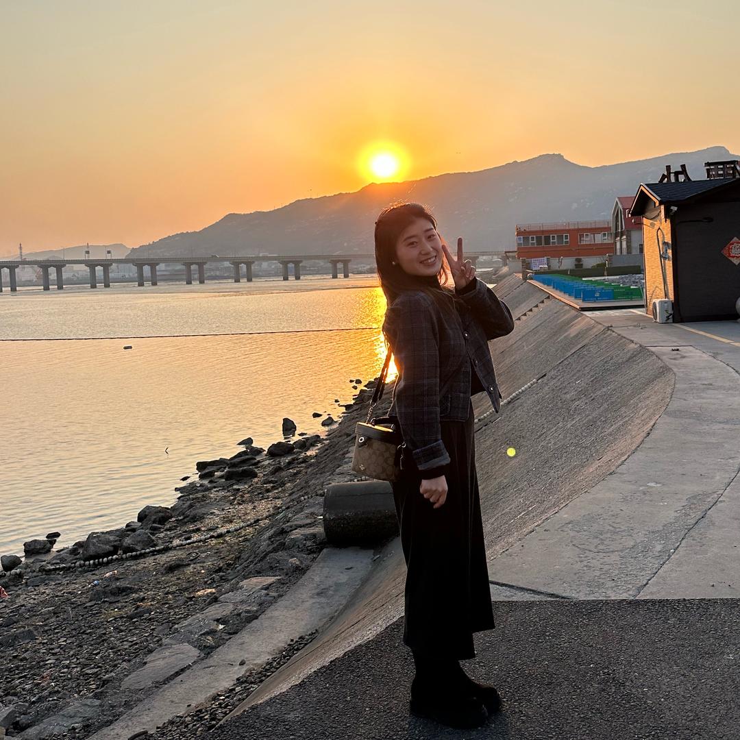 在重庆做伴手礼的二妹