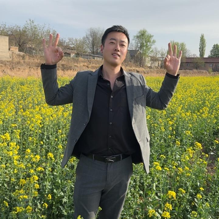 翼哥（主持）