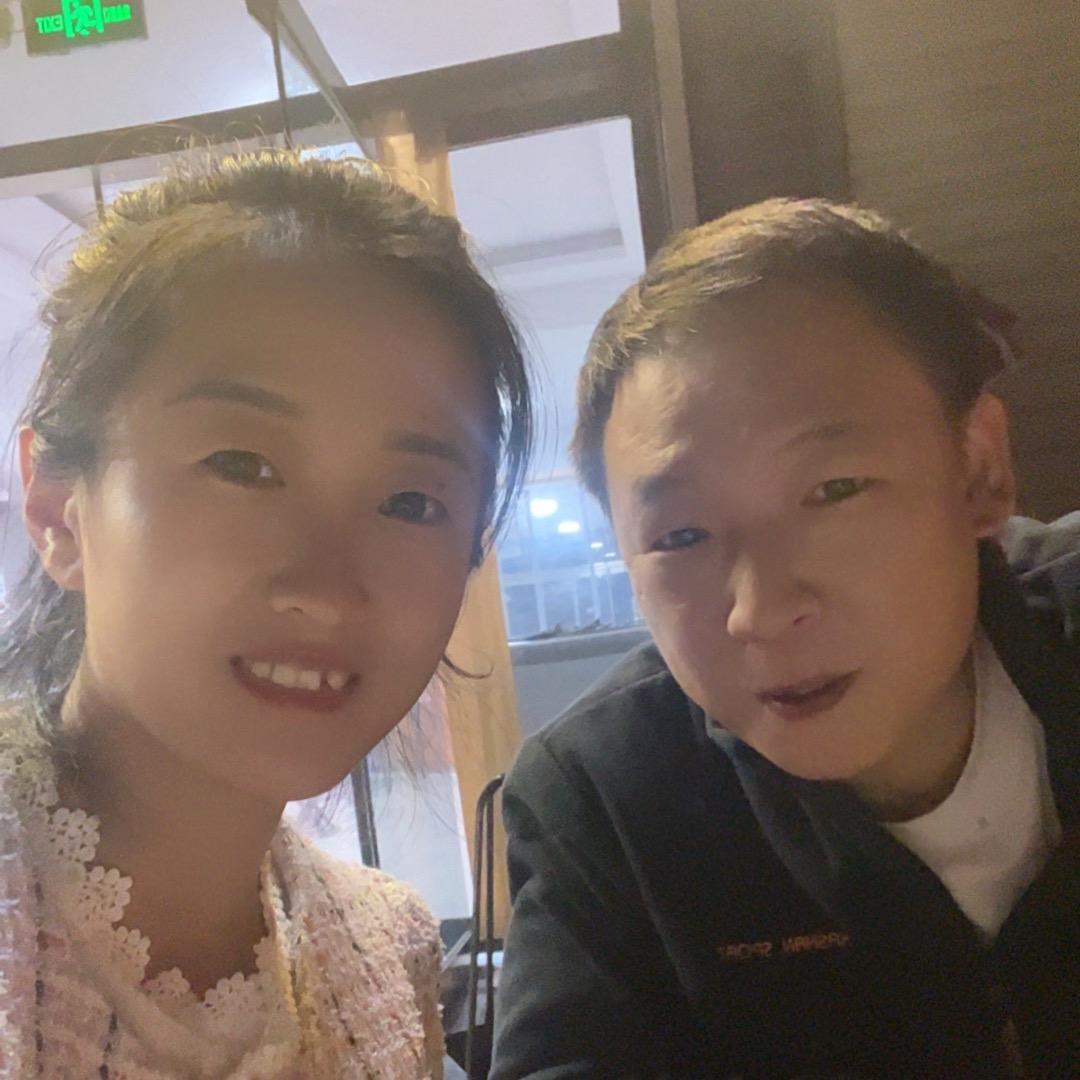 防山镇小俩口烧烤炒菜