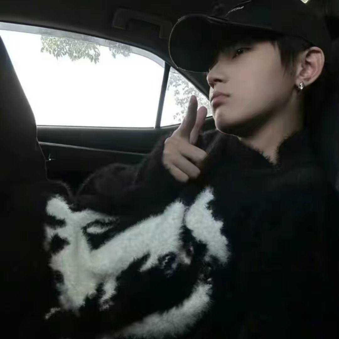 v