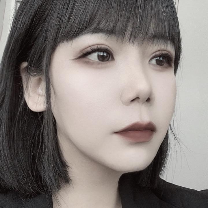 THEONE美妆化妆总监～申莉