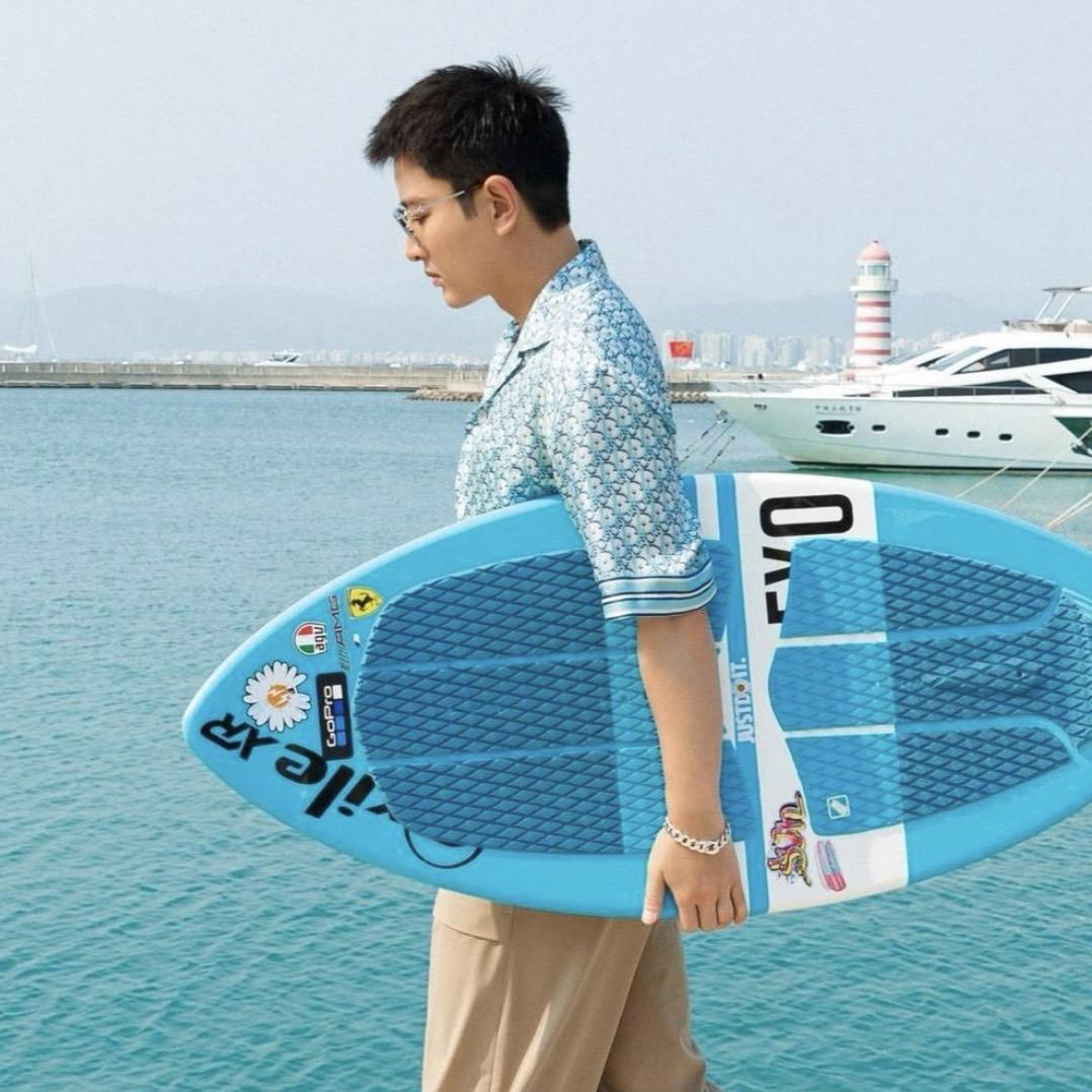 贾乃亮（德佑Deeyeo湿厕纸破价专场）