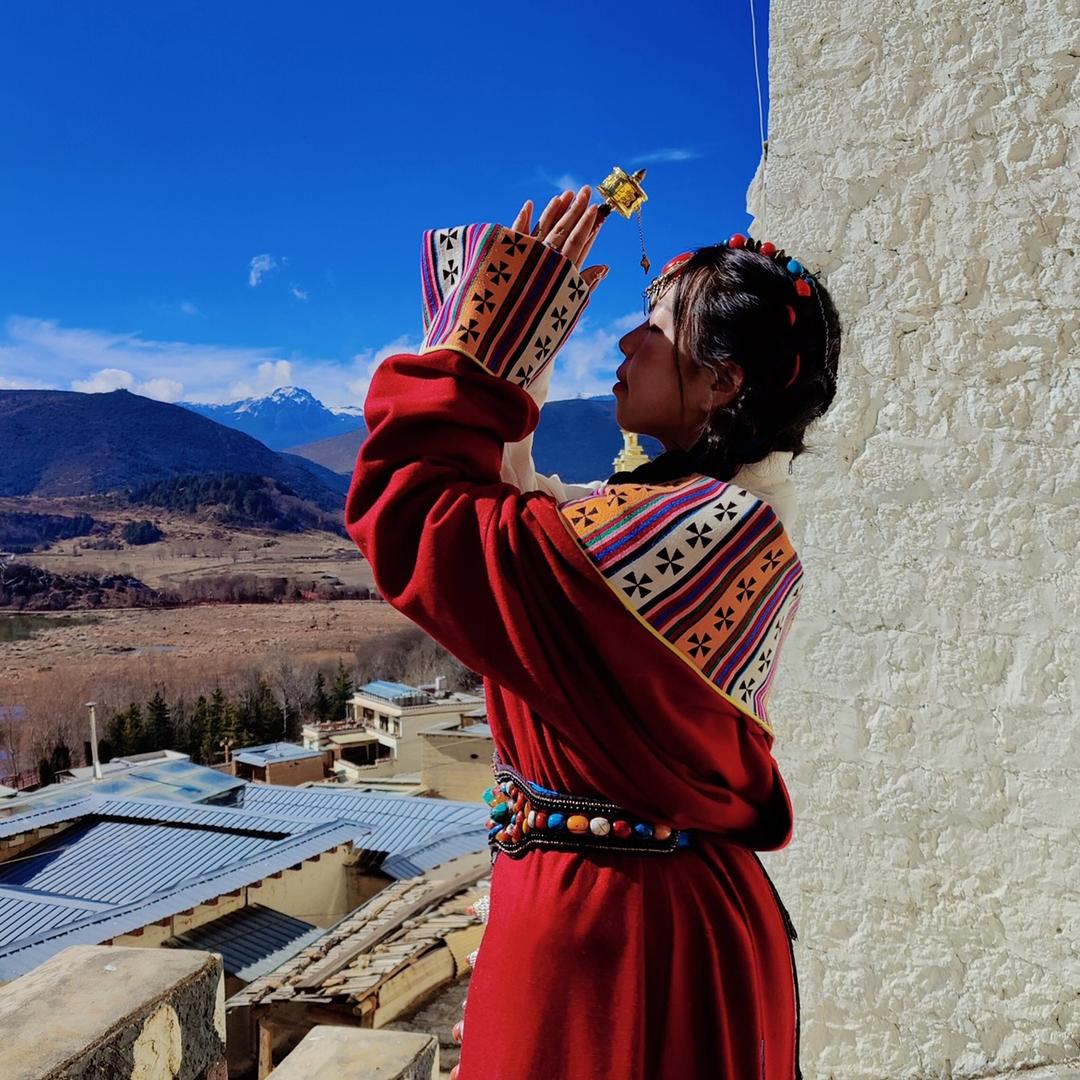 在昆明卖水晶的全智贤