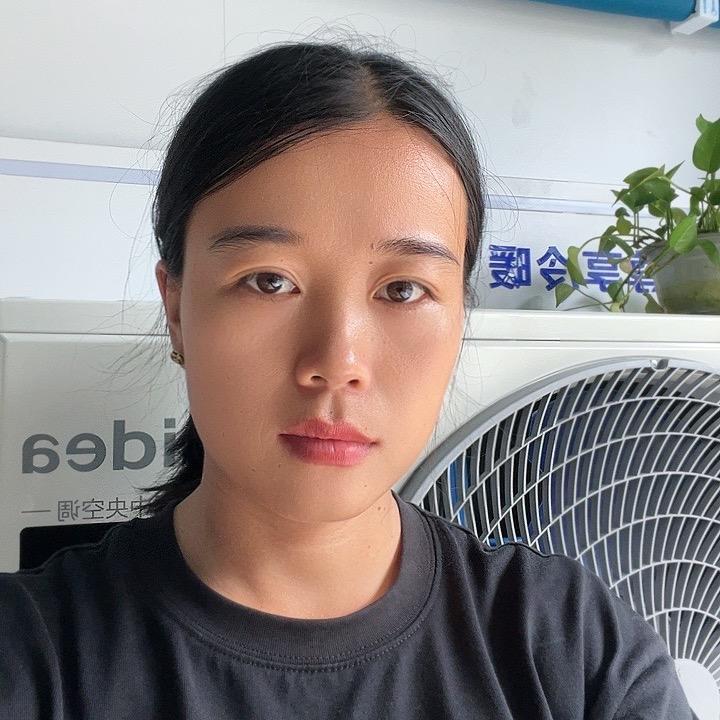 卖空调的曾女士