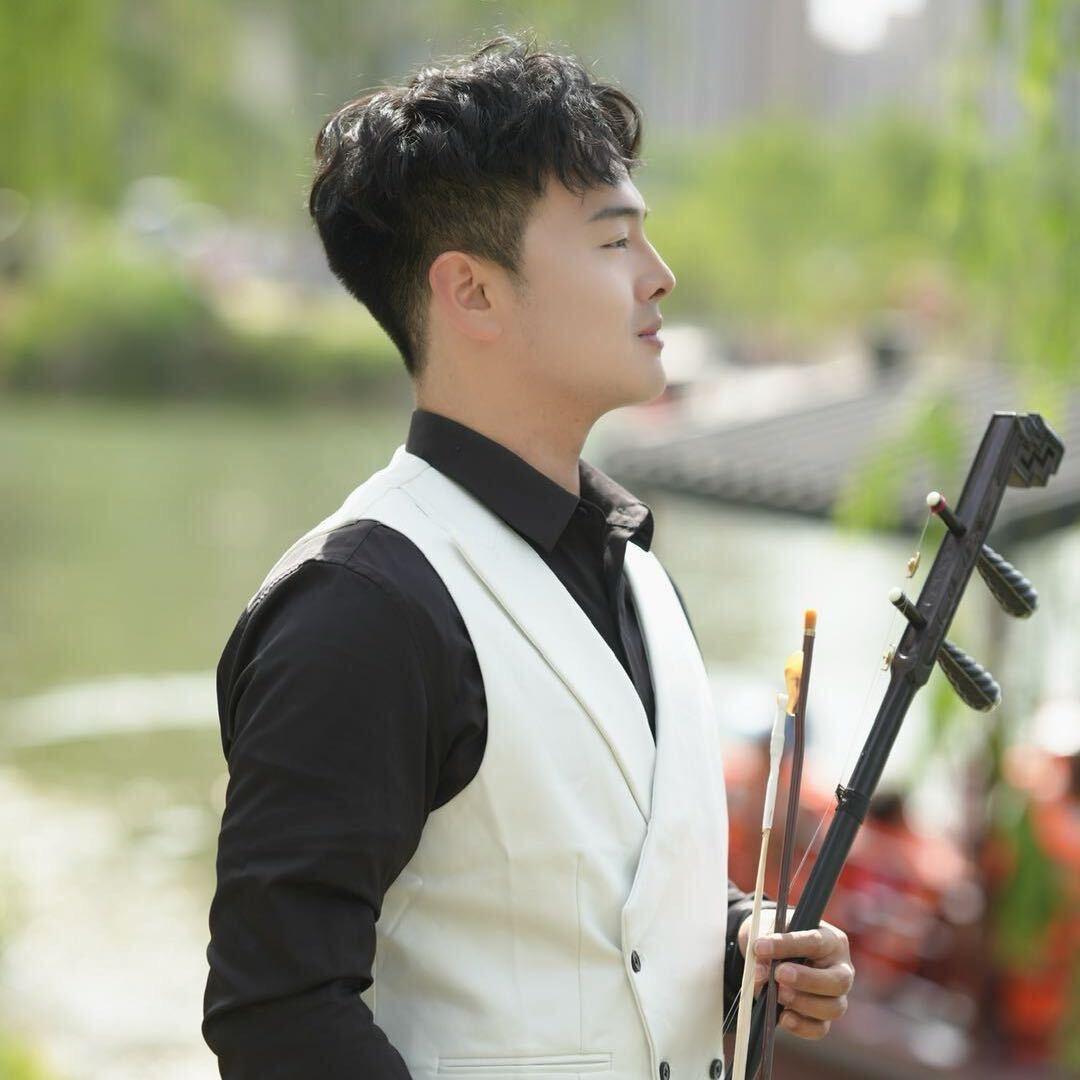 Luciano·Zhang