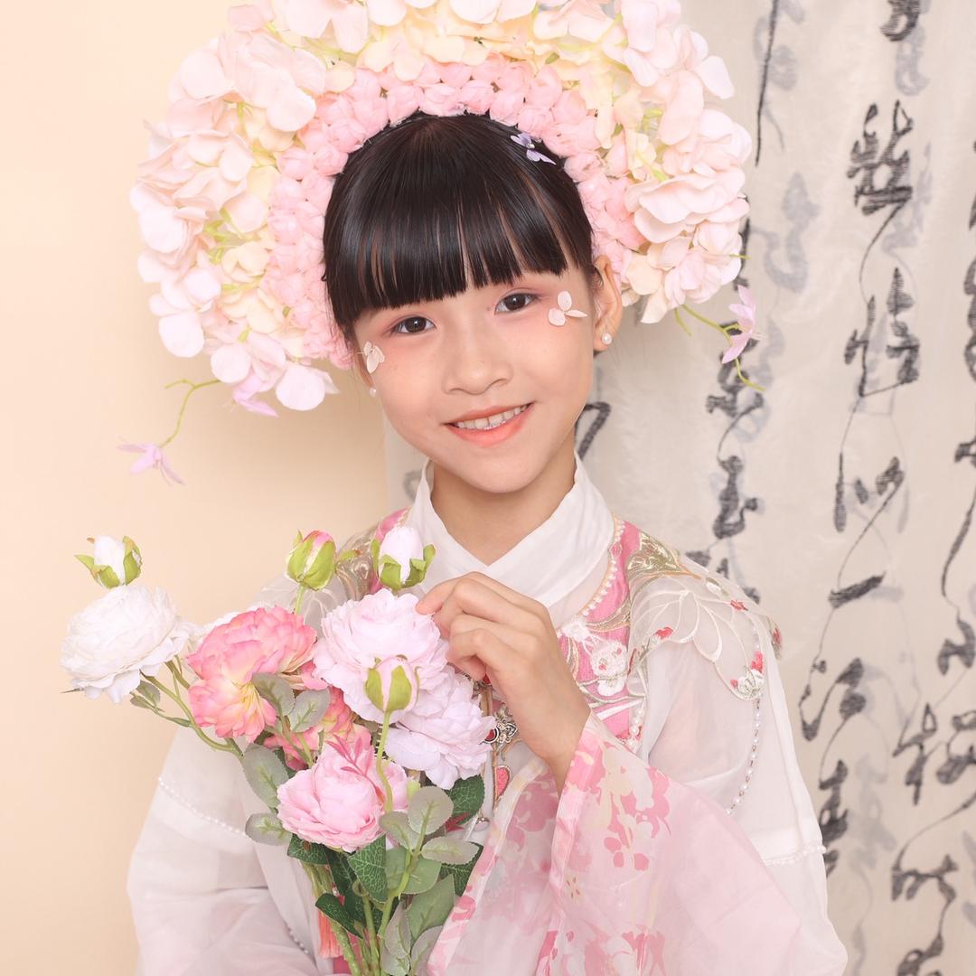 宝虹
