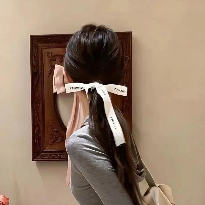 N.🦋