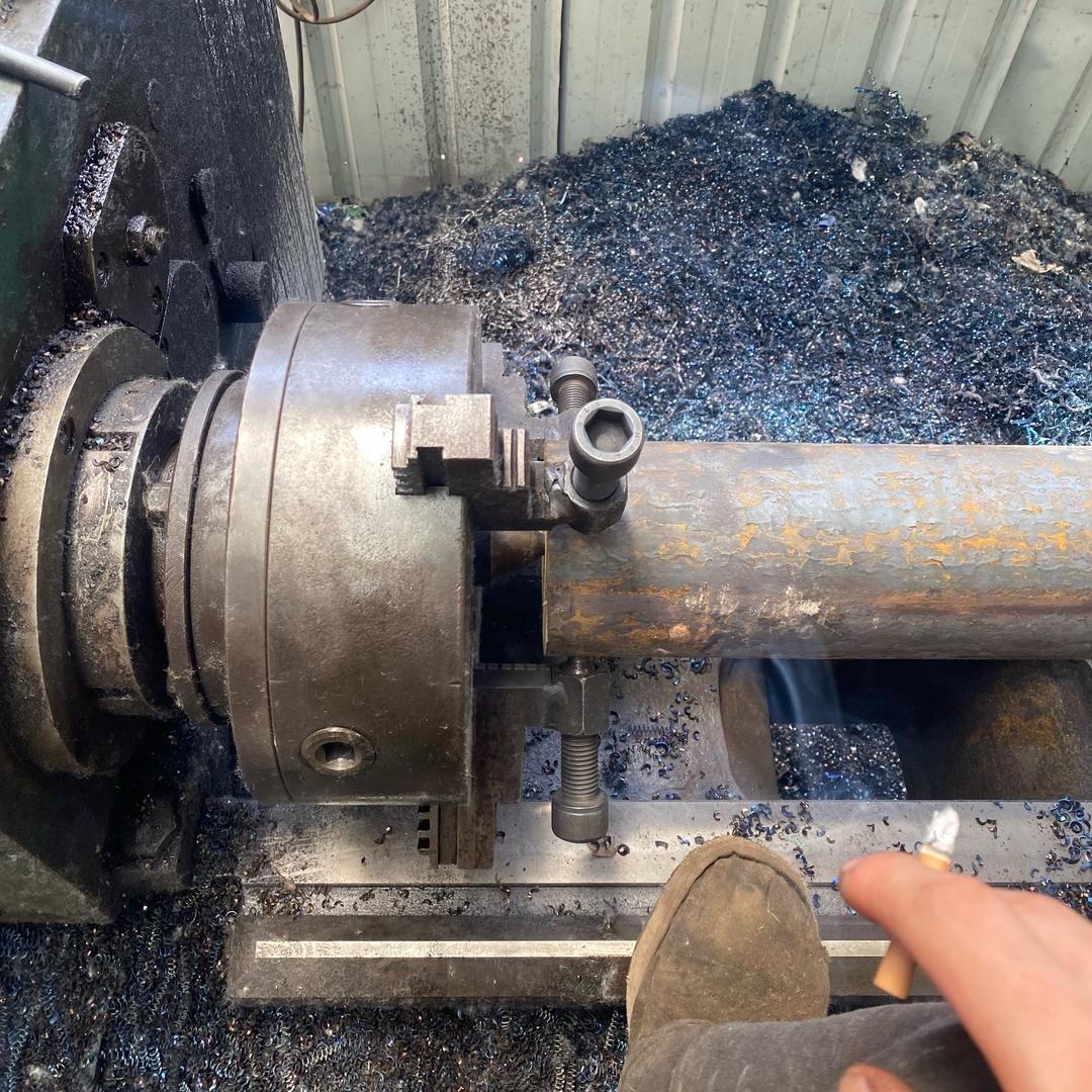 08年干车床的小伙