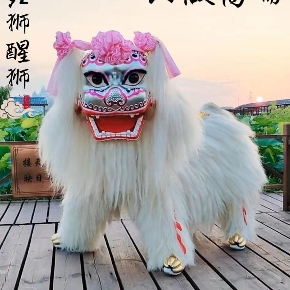 山东梁山舞狮小白狮(团长小闫)